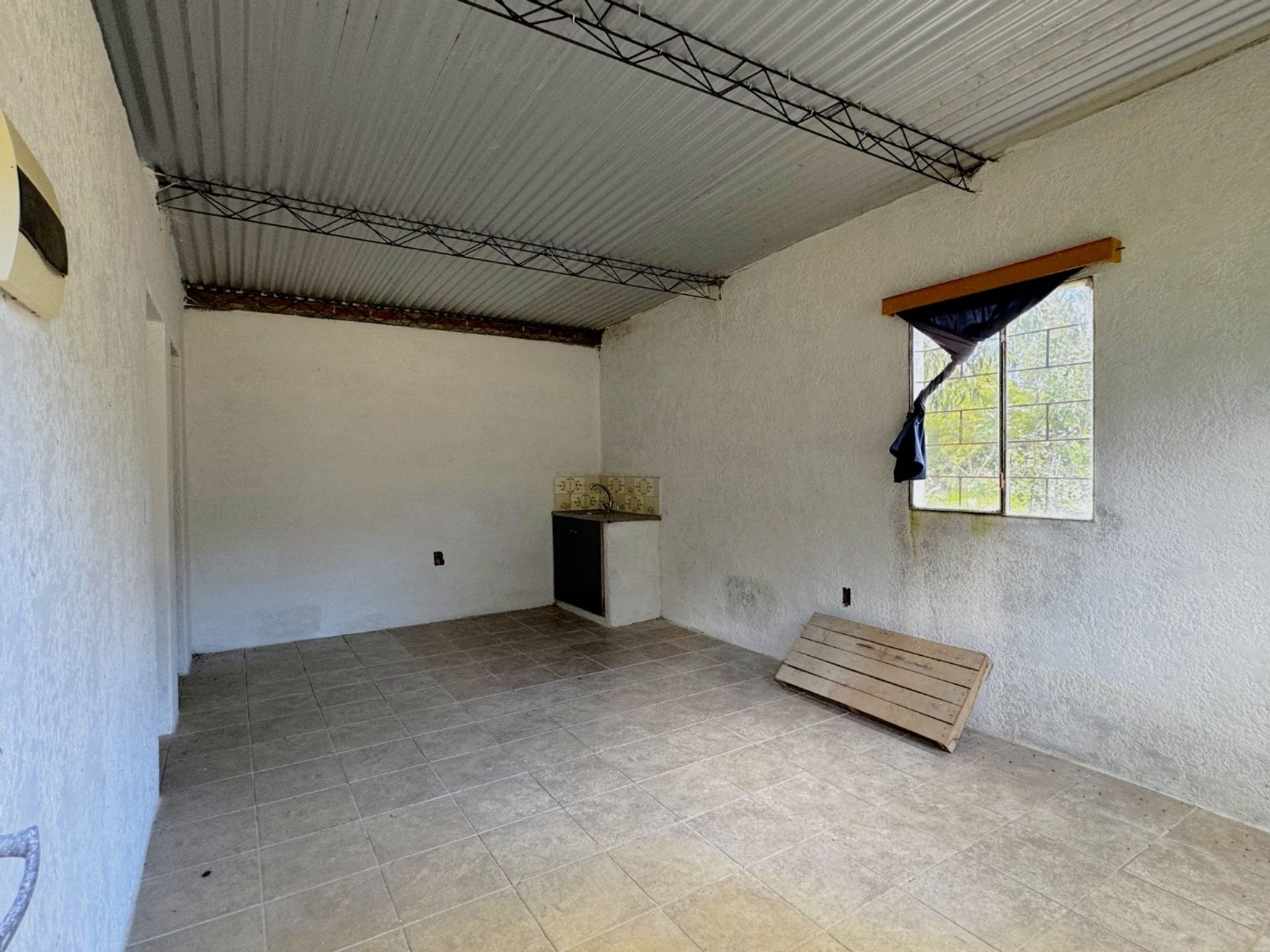 Venta casa de un dormitorio Araminda gran terreno - 2