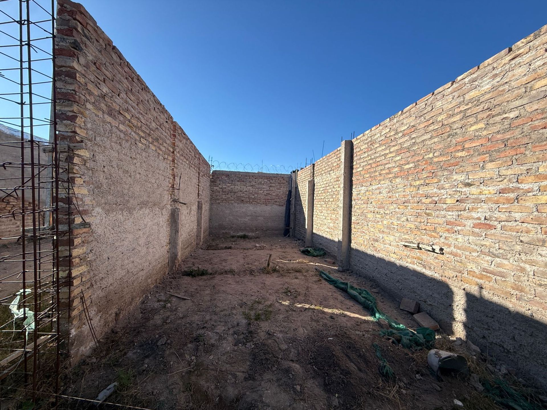 San Martin Lavalle 1000
