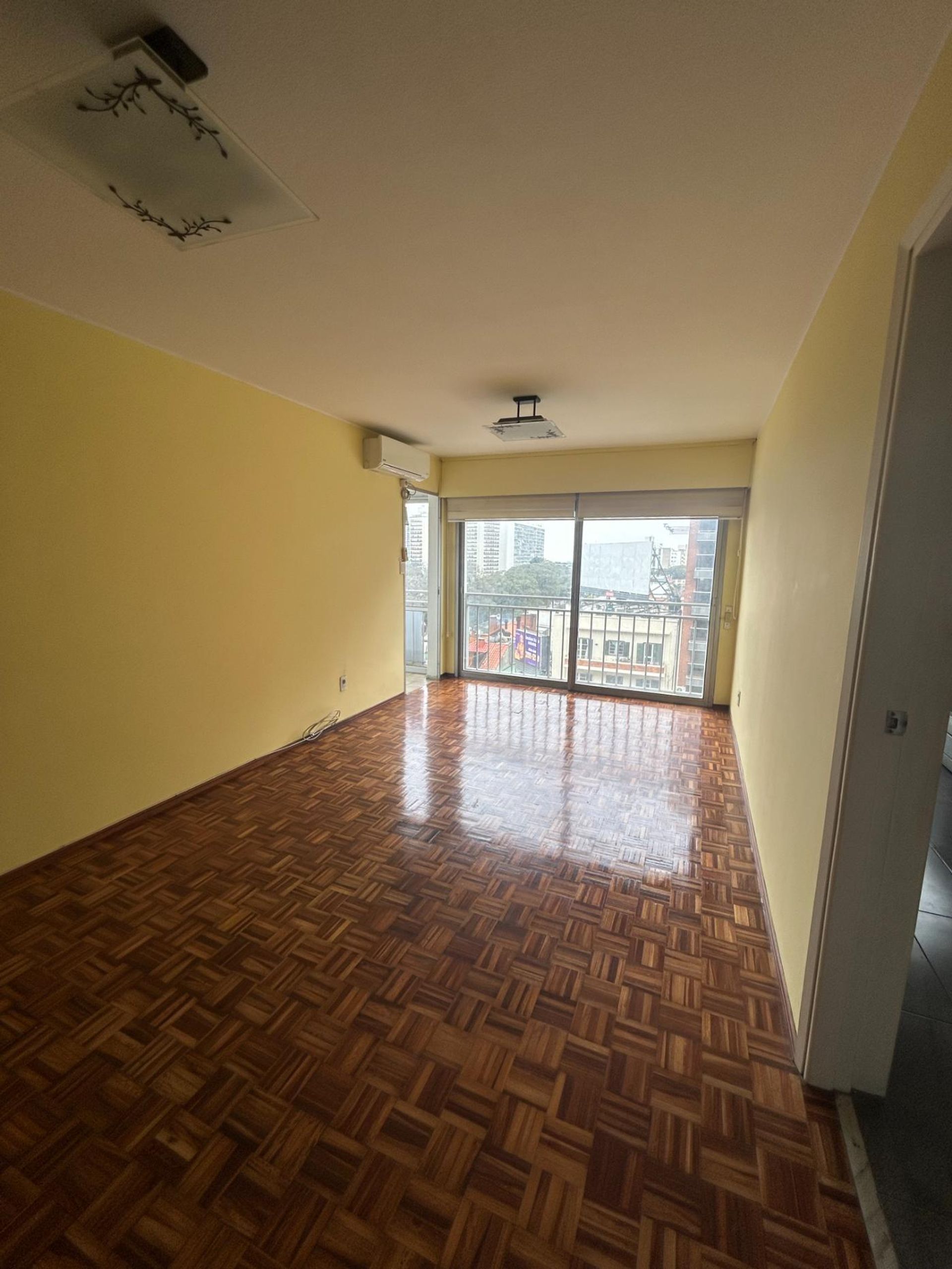 VENTA APTO 3 DORMITORIOS BALCÓN Y GARAGE POCITOS - 1