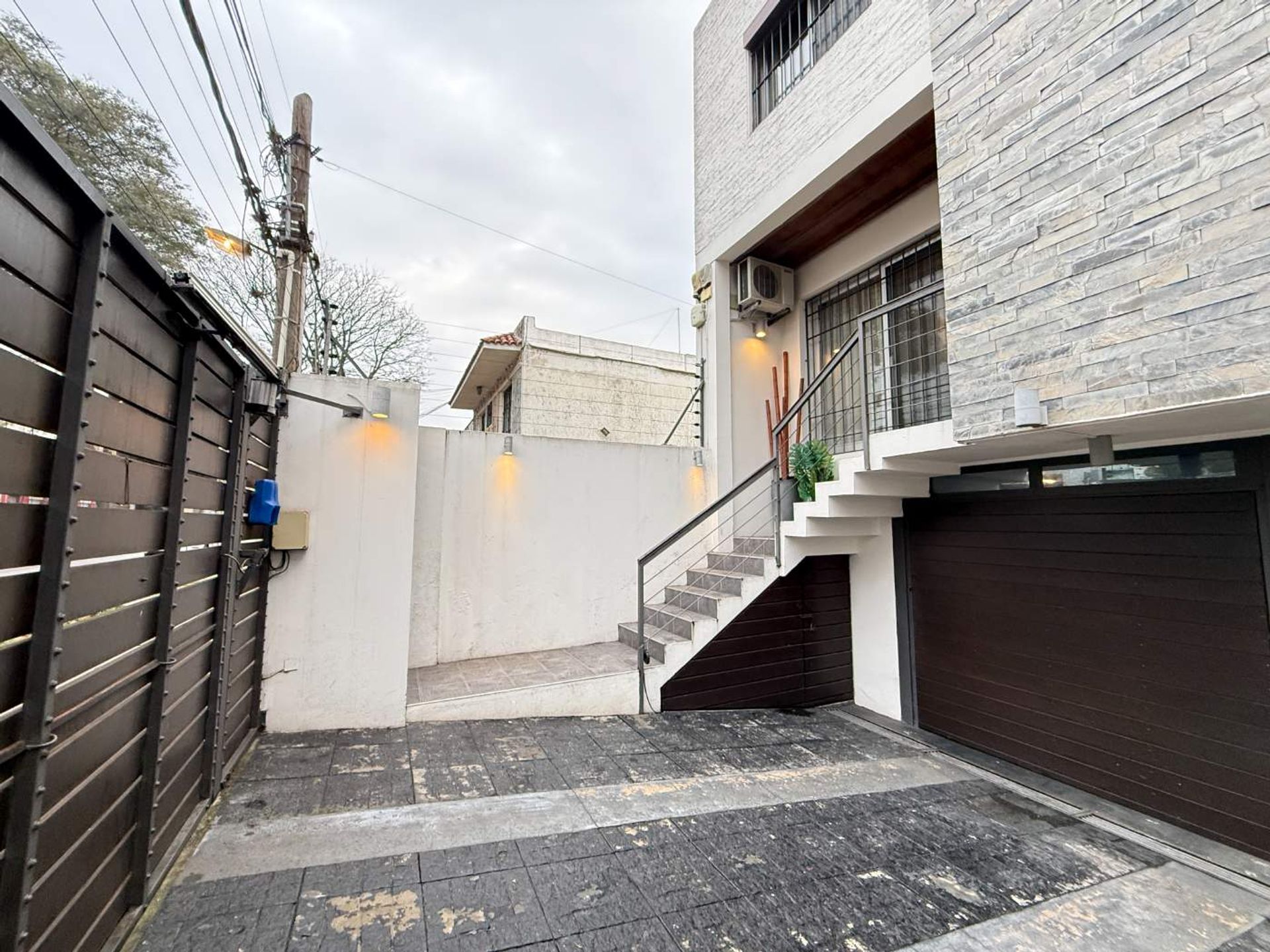 VENTA CASA 3 dorm, 4 ba&ntilde;os, 2 garages- PRADO SUR - 3