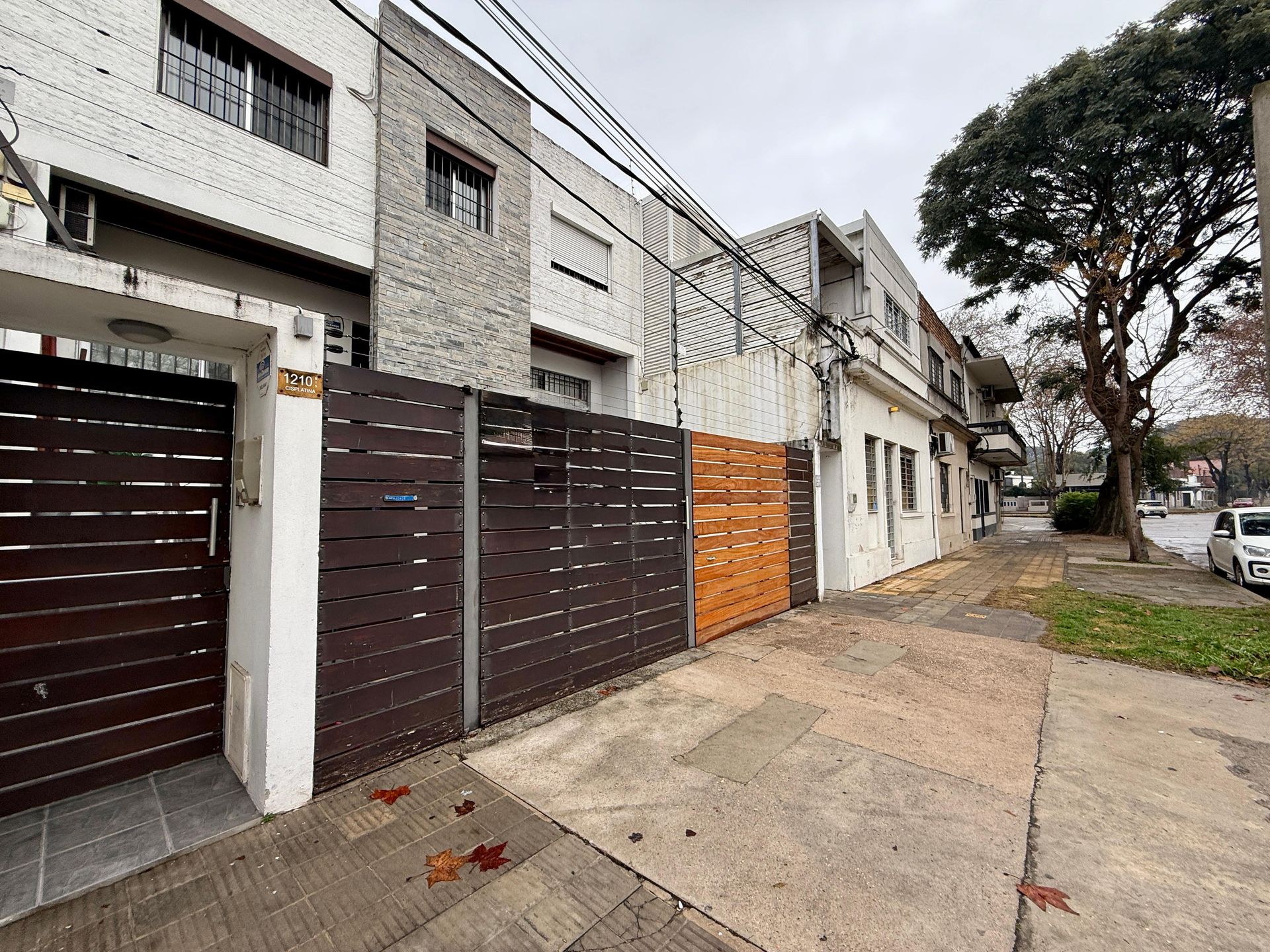 VENTA CASA 3 dorm, 4 ba&ntilde;os, 2 garages- PRADO SUR - 2