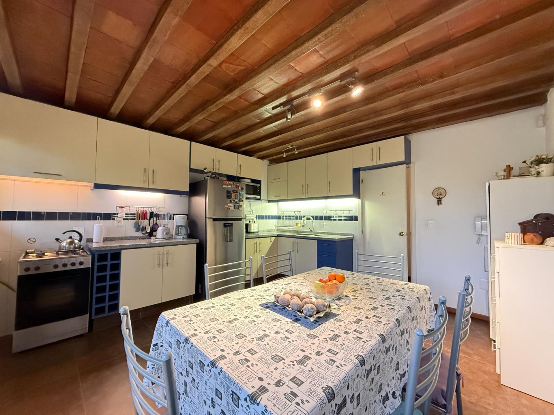 VENTA CASA 3 dorm, 4 ba&ntilde;os, 2 garages- PRADO SUR - 15