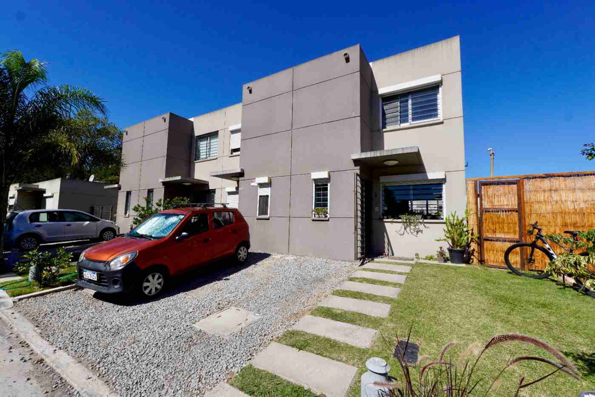 Casa en Complejo Cerrado PH 2 dormitorios LAGOMAR - 2