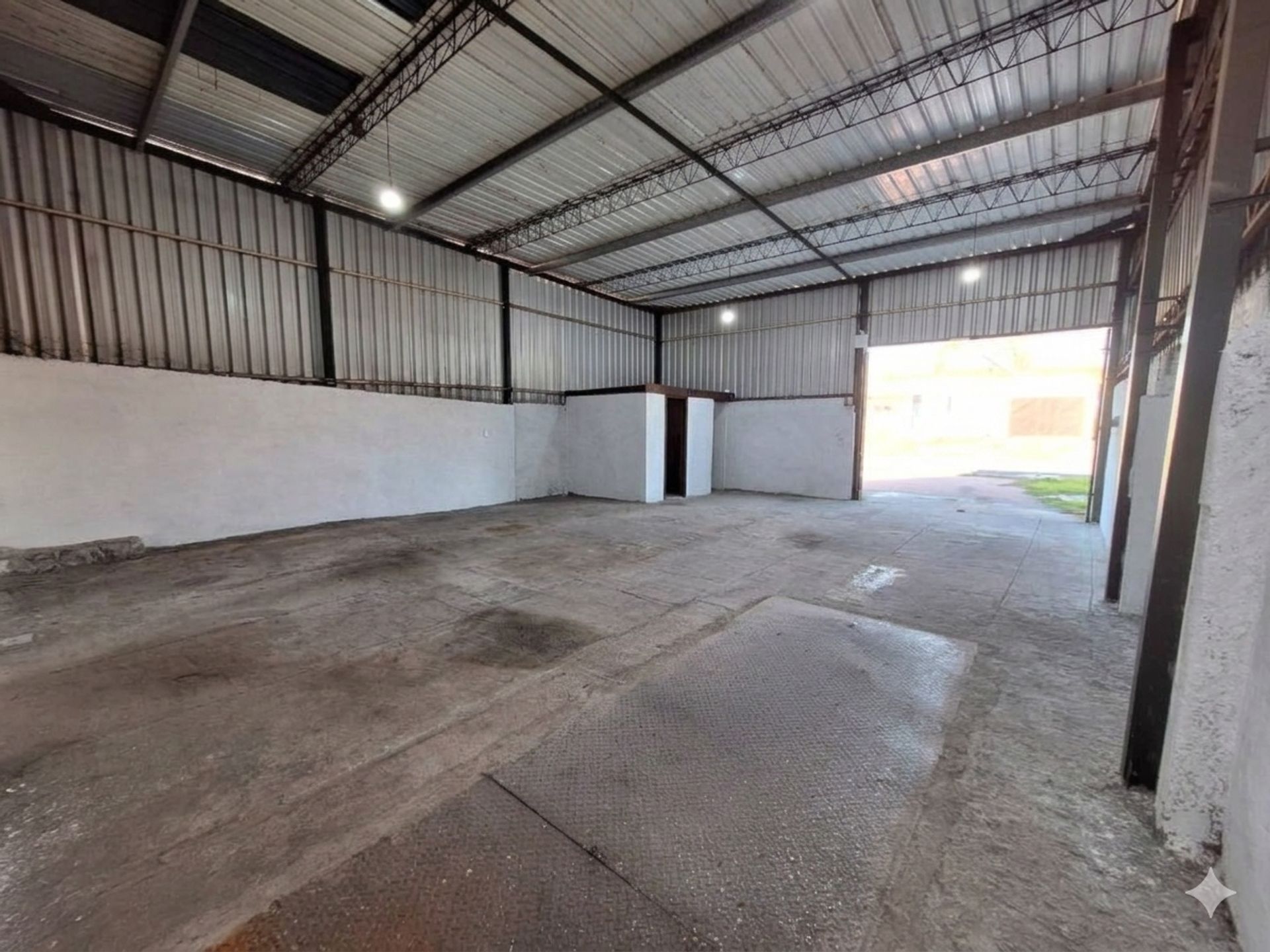 ALQUILER LOCAL 104m&sup2; CENTRICO MULTIPLES USOS PANDO - 1
