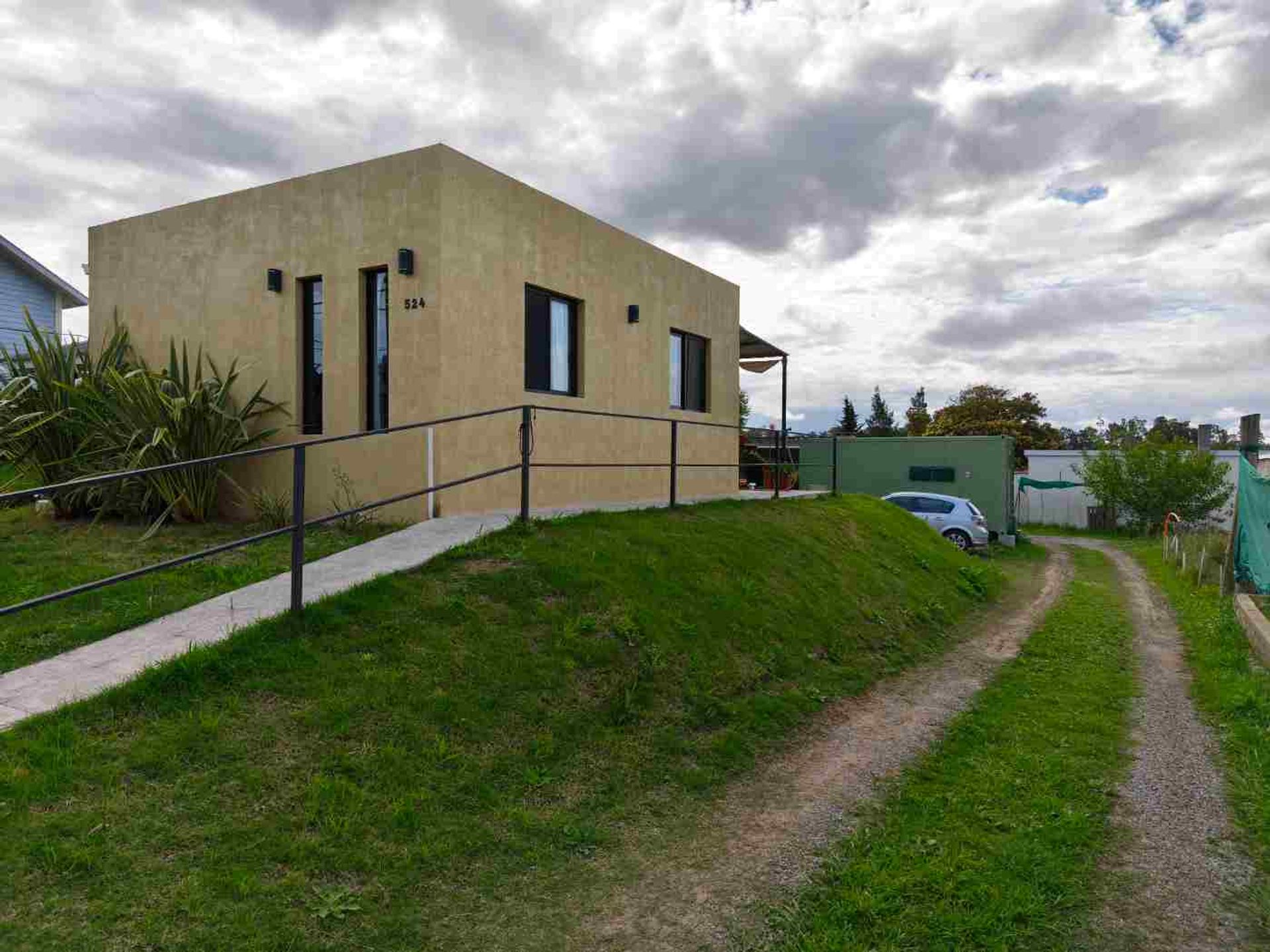 Venta Casa y Contenedor Real San Carlos, Colonia - 2