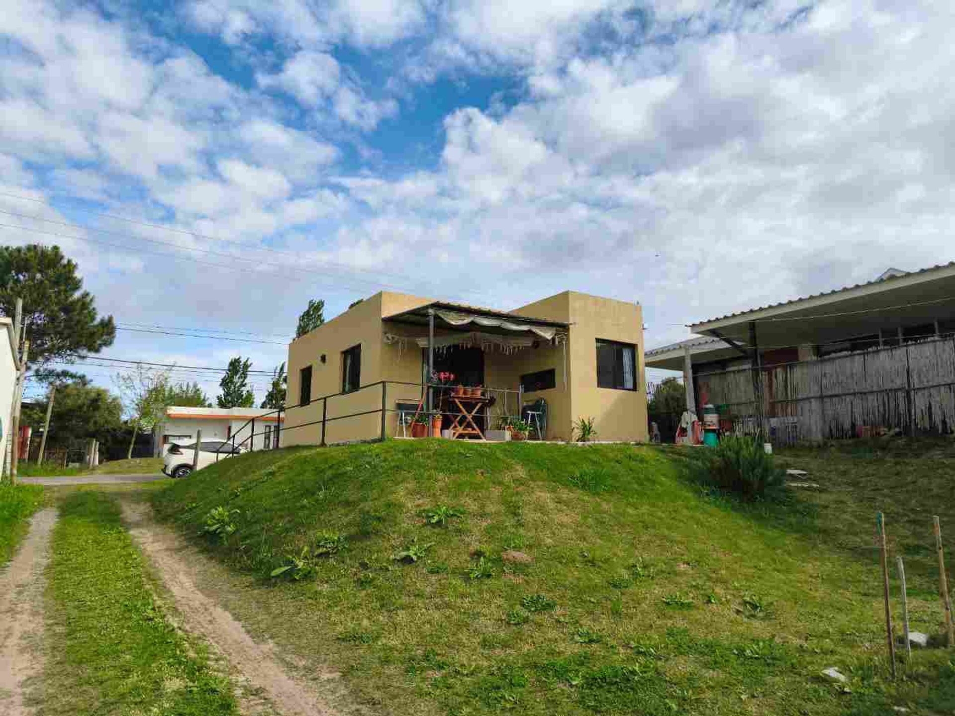 Venta Casa y Contenedor Real San Carlos, Colonia - 3