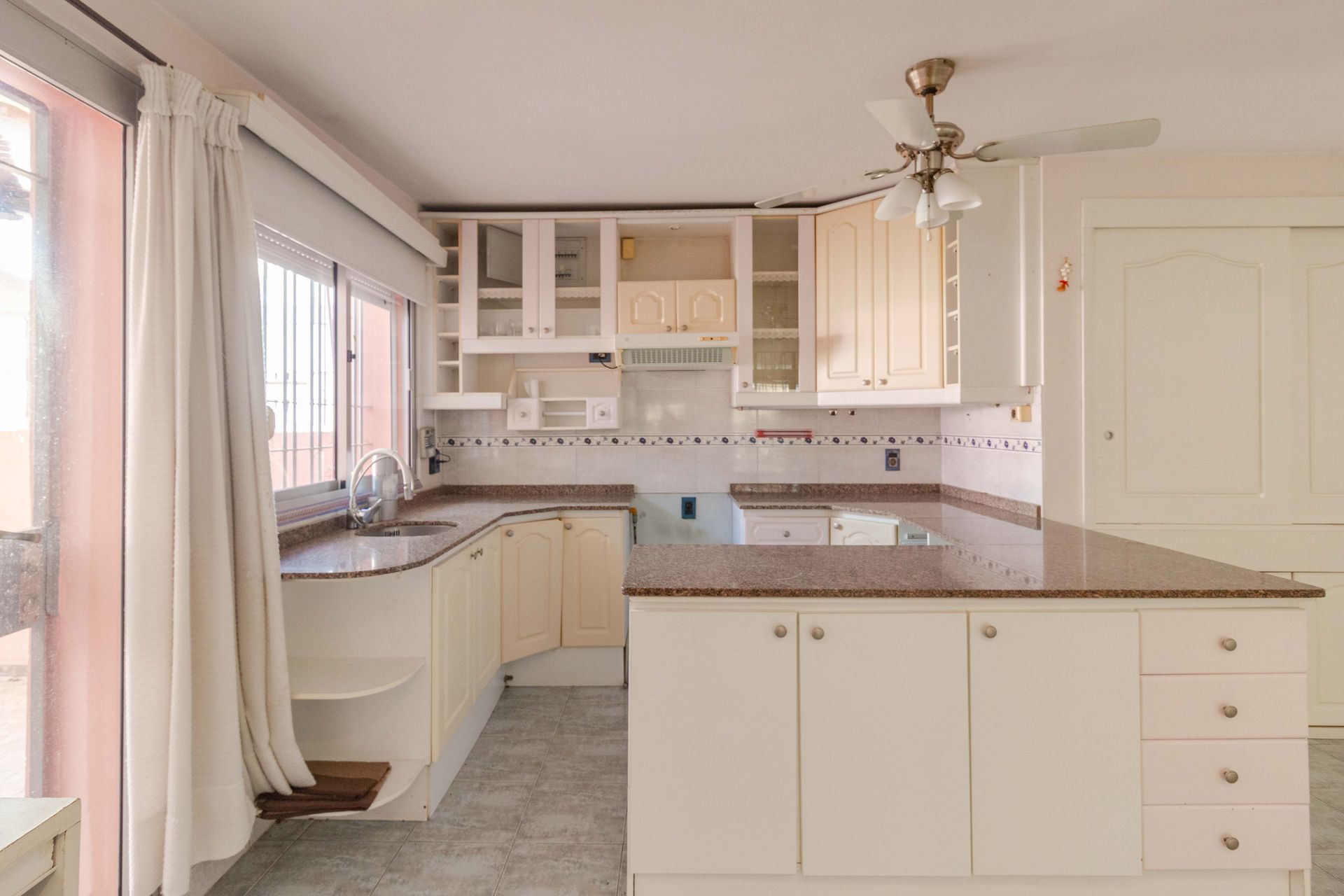Venta de casa 5 dormitorios en Lomas de Solymar - 7