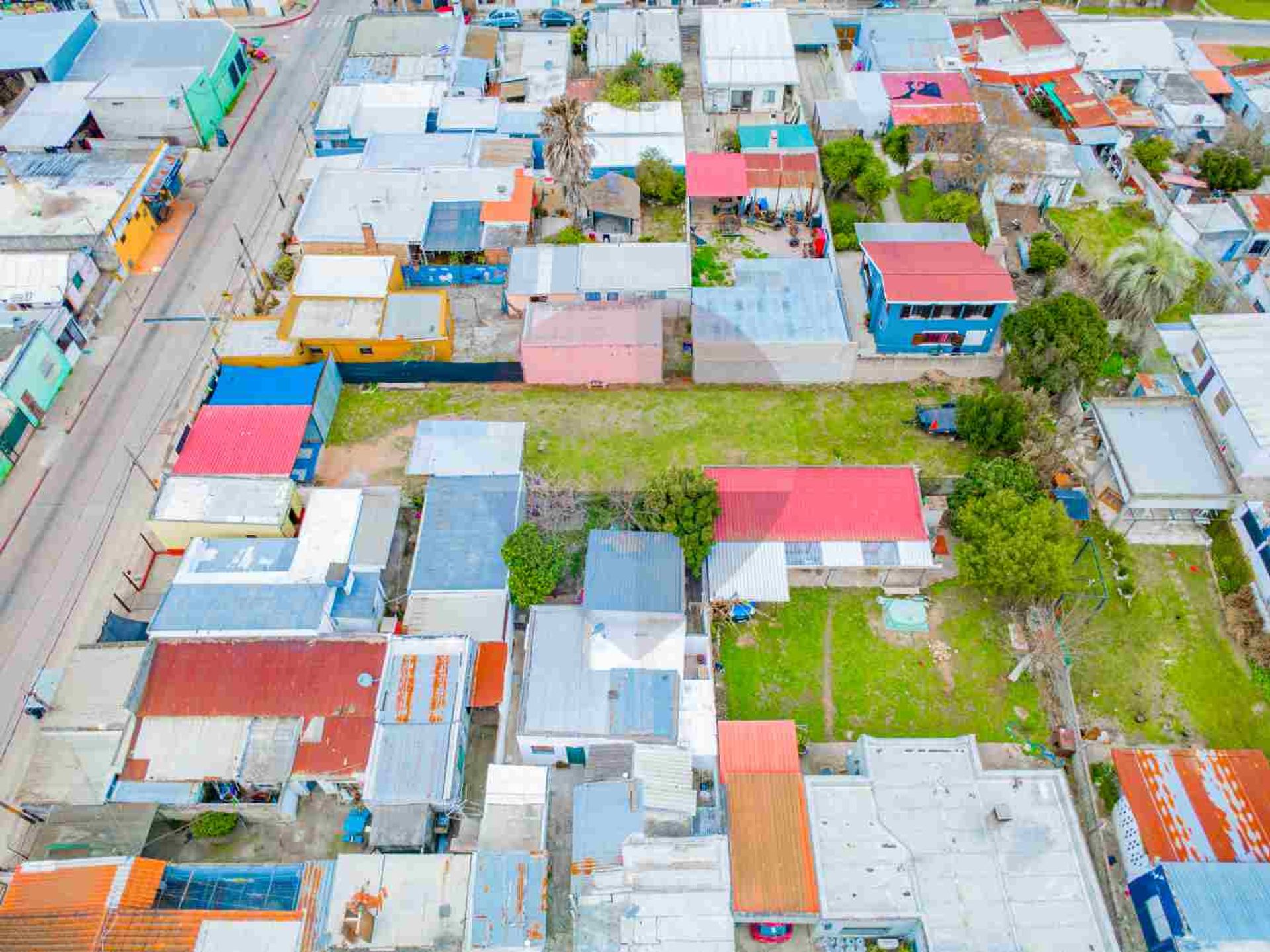 Venta de terreno en pleno centro de Pando 494m² - 13