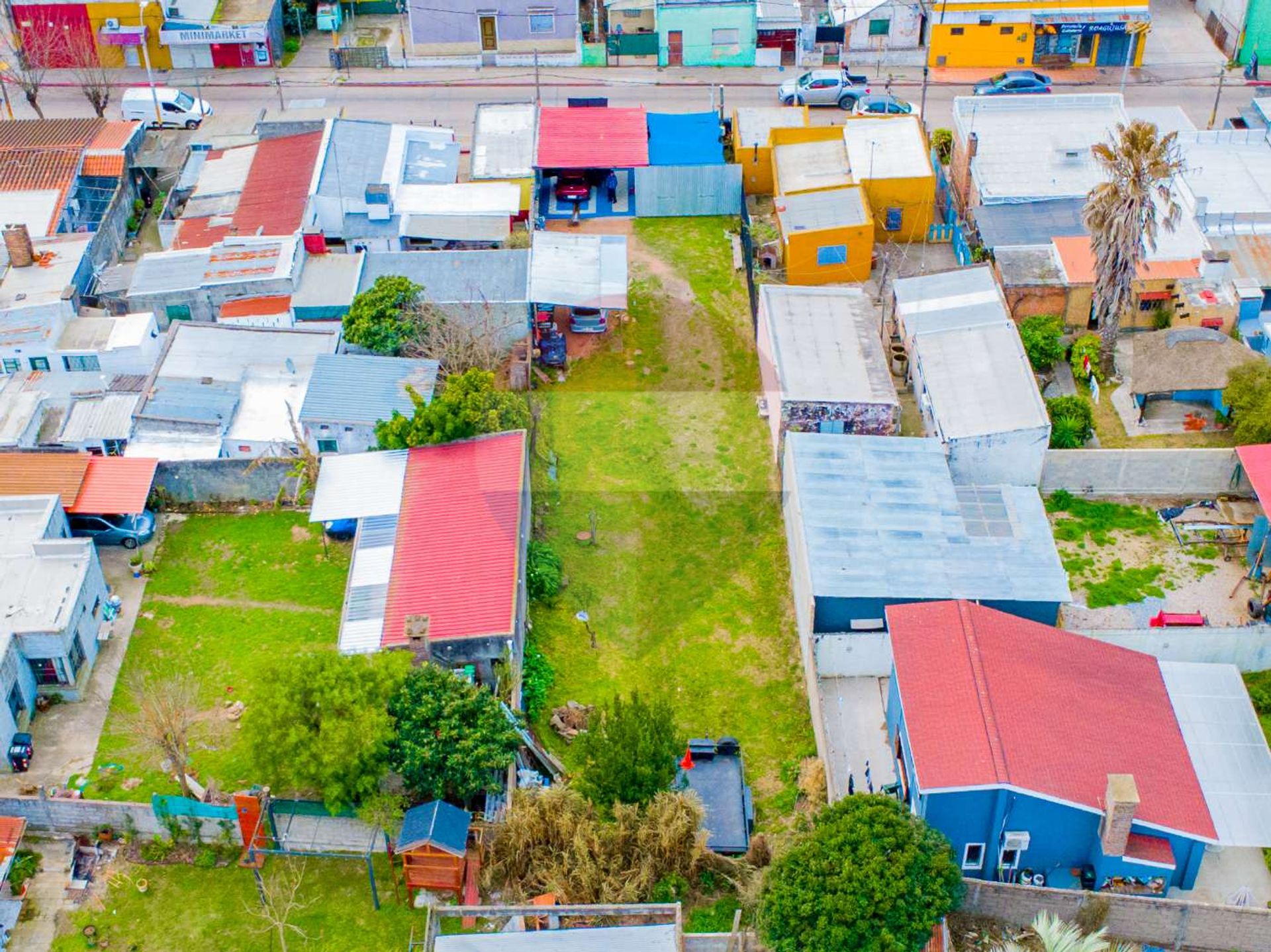 Venta de terreno en pleno centro de Pando 494m² - 2