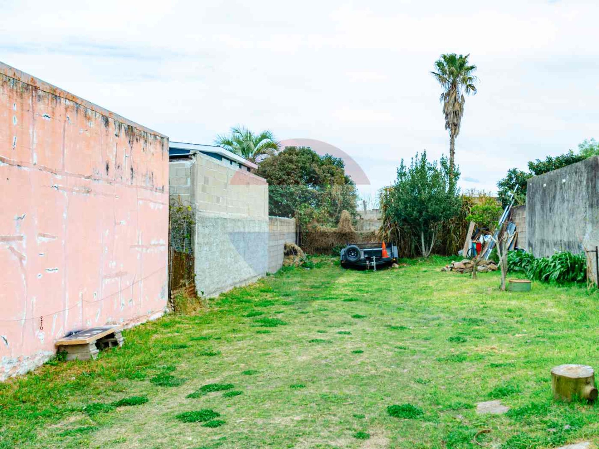 Venta de terreno en pleno centro de Pando 494m² - 1