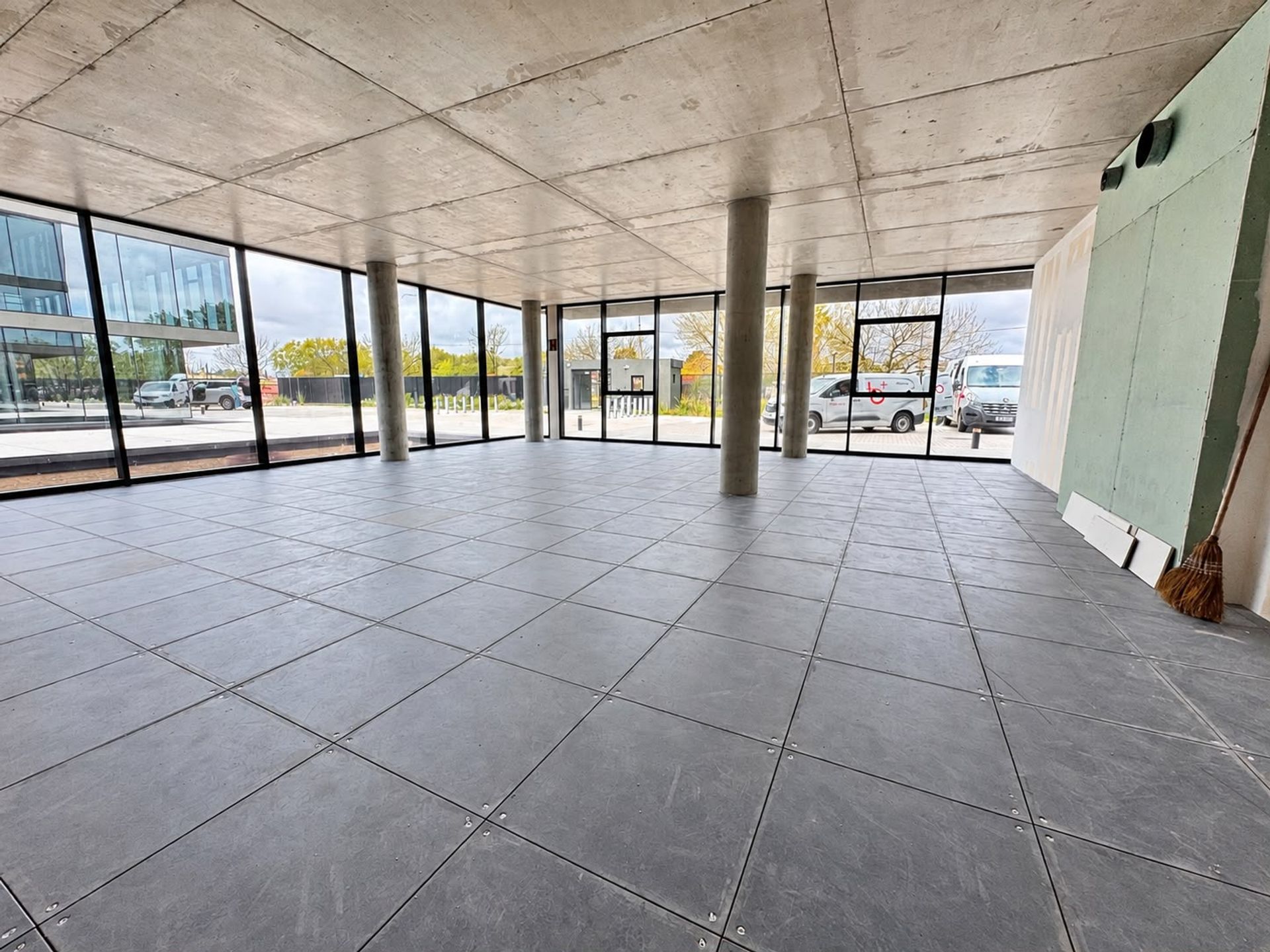 Alquiler oficina Carrasco Hub - 109m2 interiores - 2