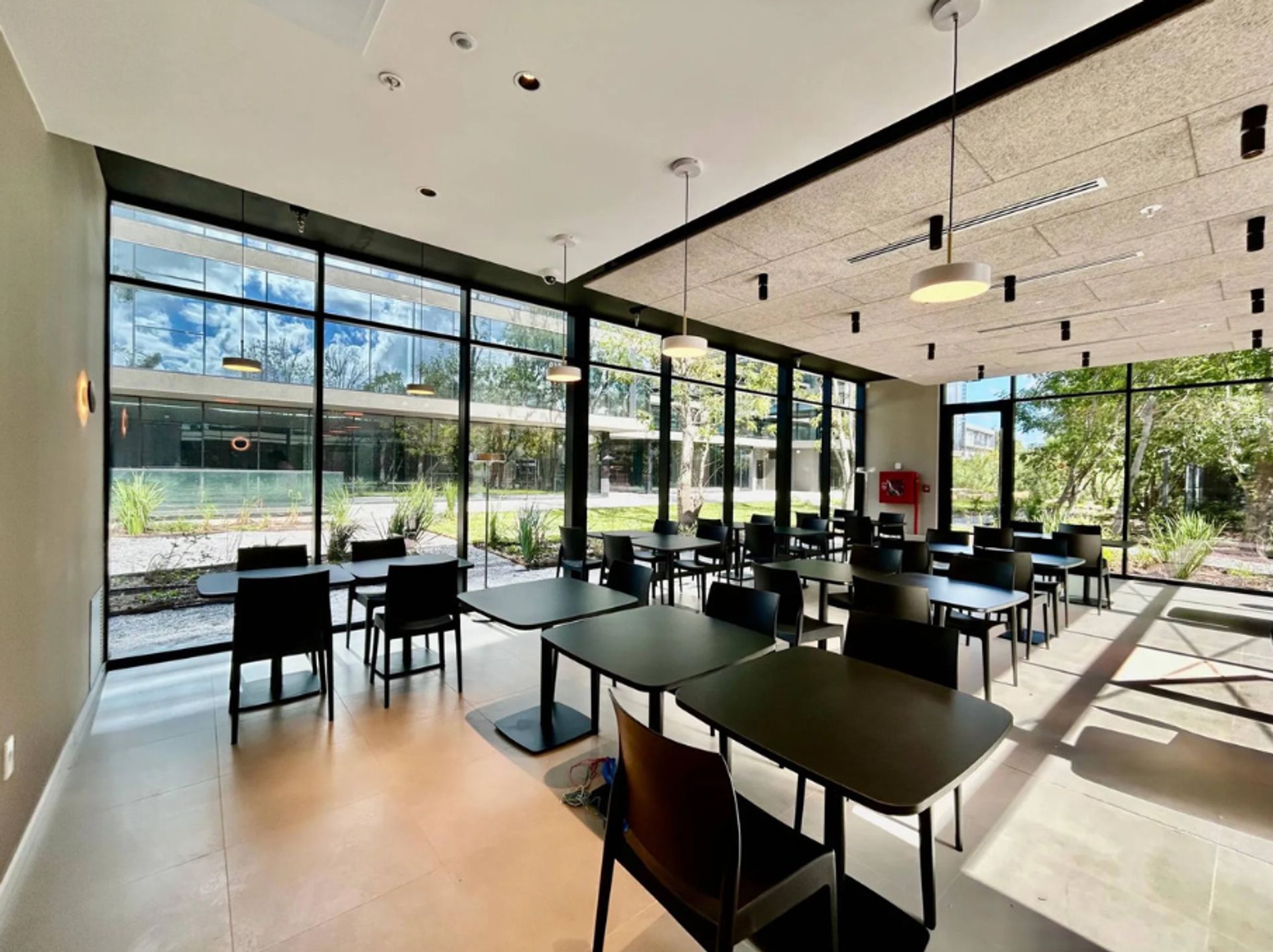 Alquiler oficina Carrasco Hub - 109m2 interiores - 5