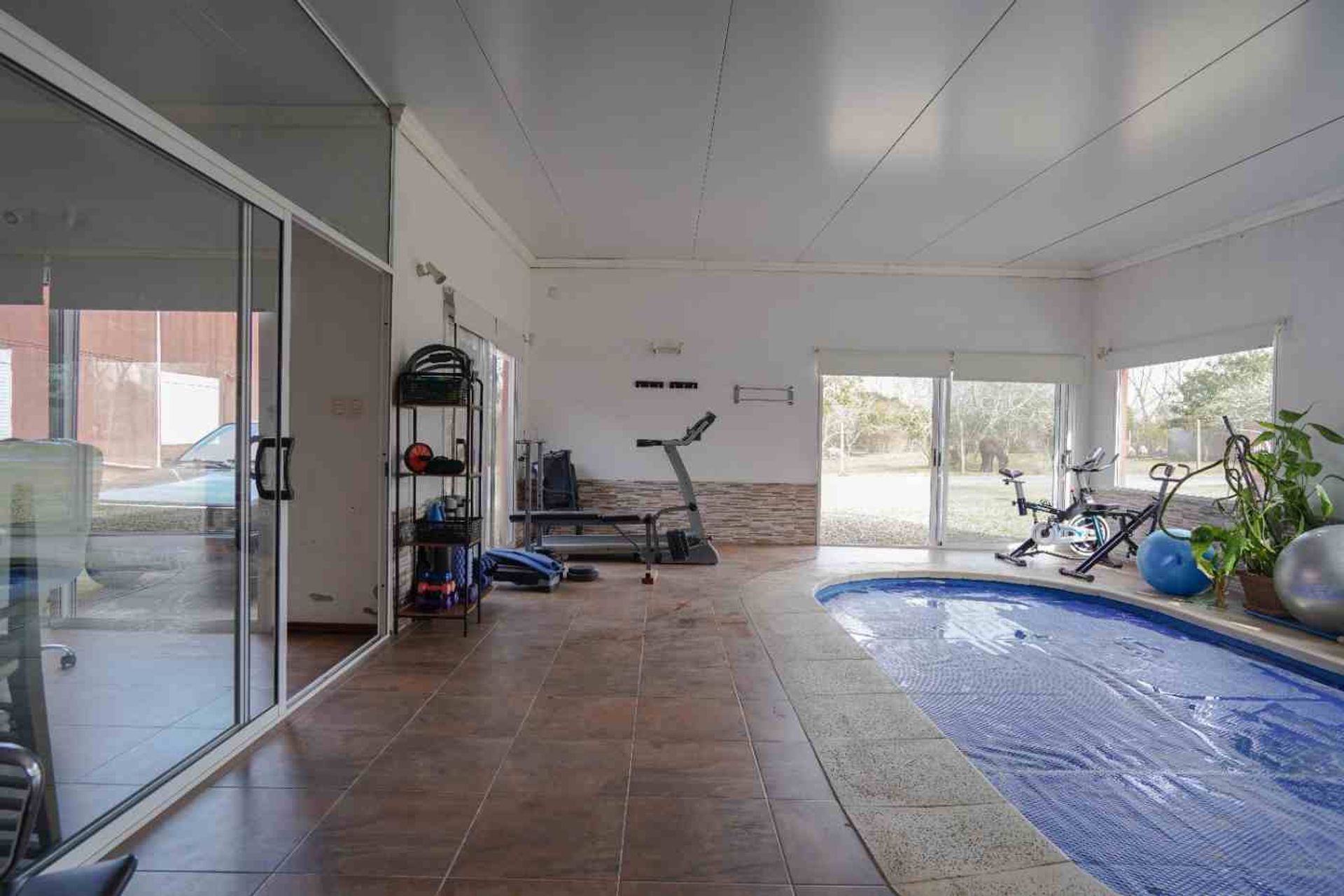 Alquilo local gimnasio con piscina climatizada - 5