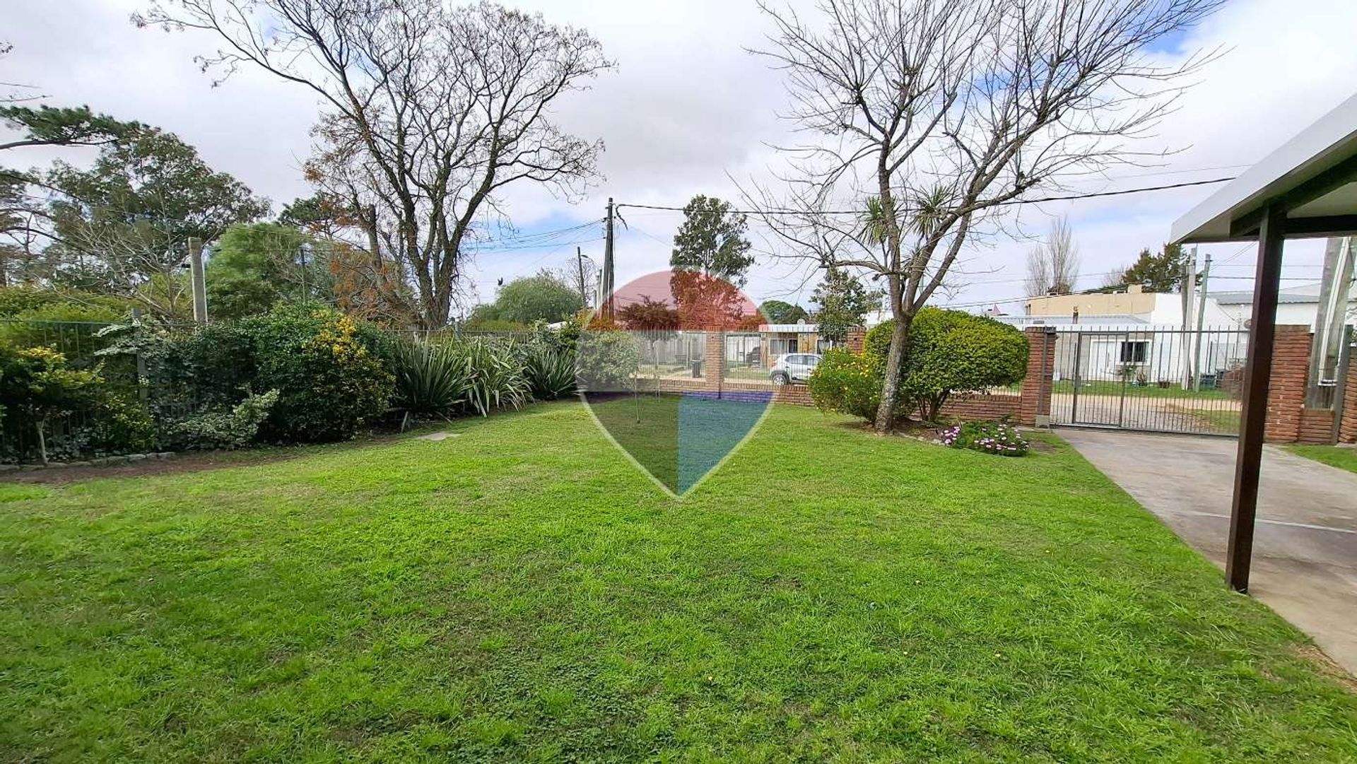 VENTA CASA LOMAS SOLYMAR SUR GRAN JARDIN BARBACOA - 3