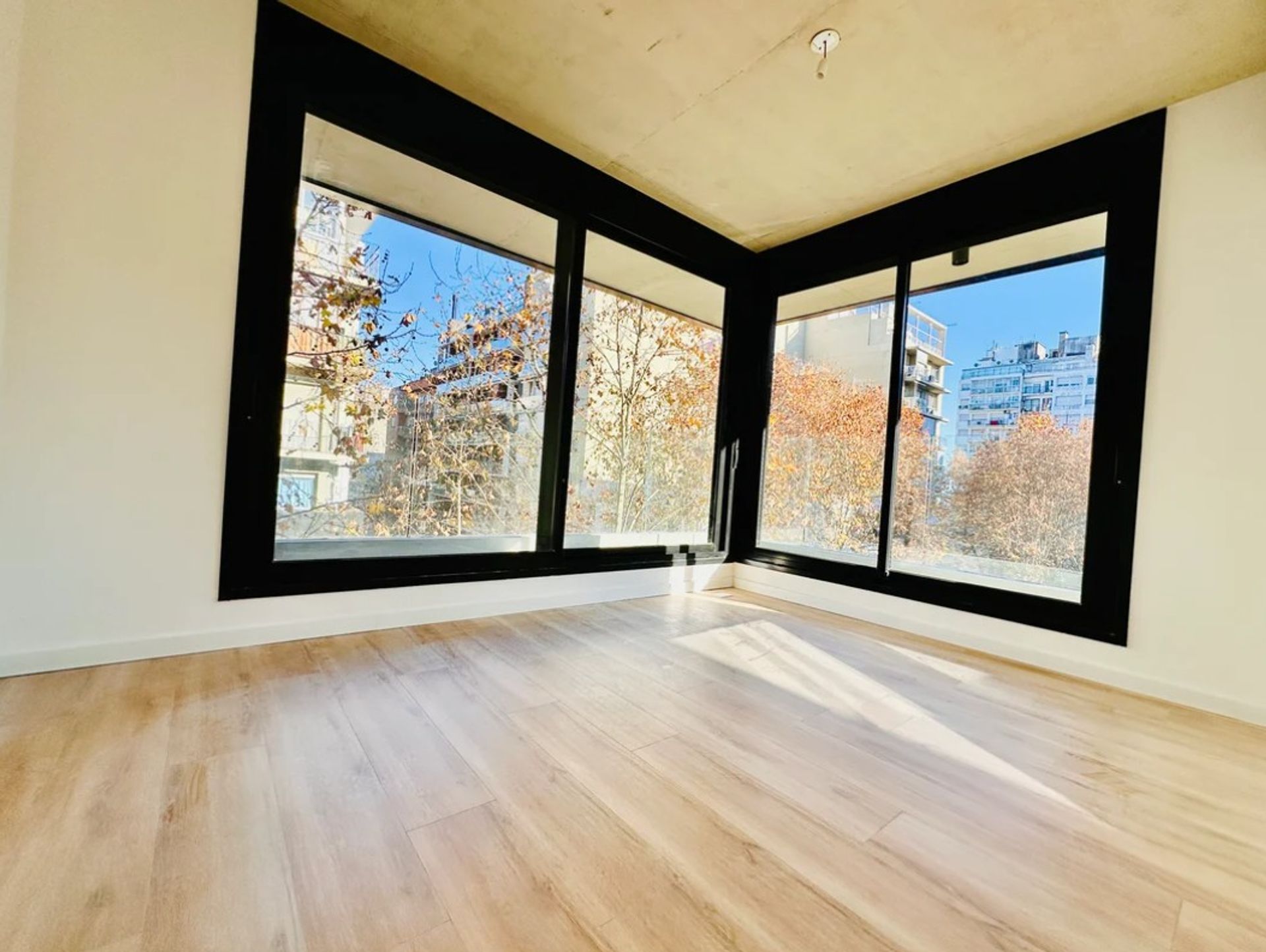 Venta monoambiente a estrenar al frente - 11