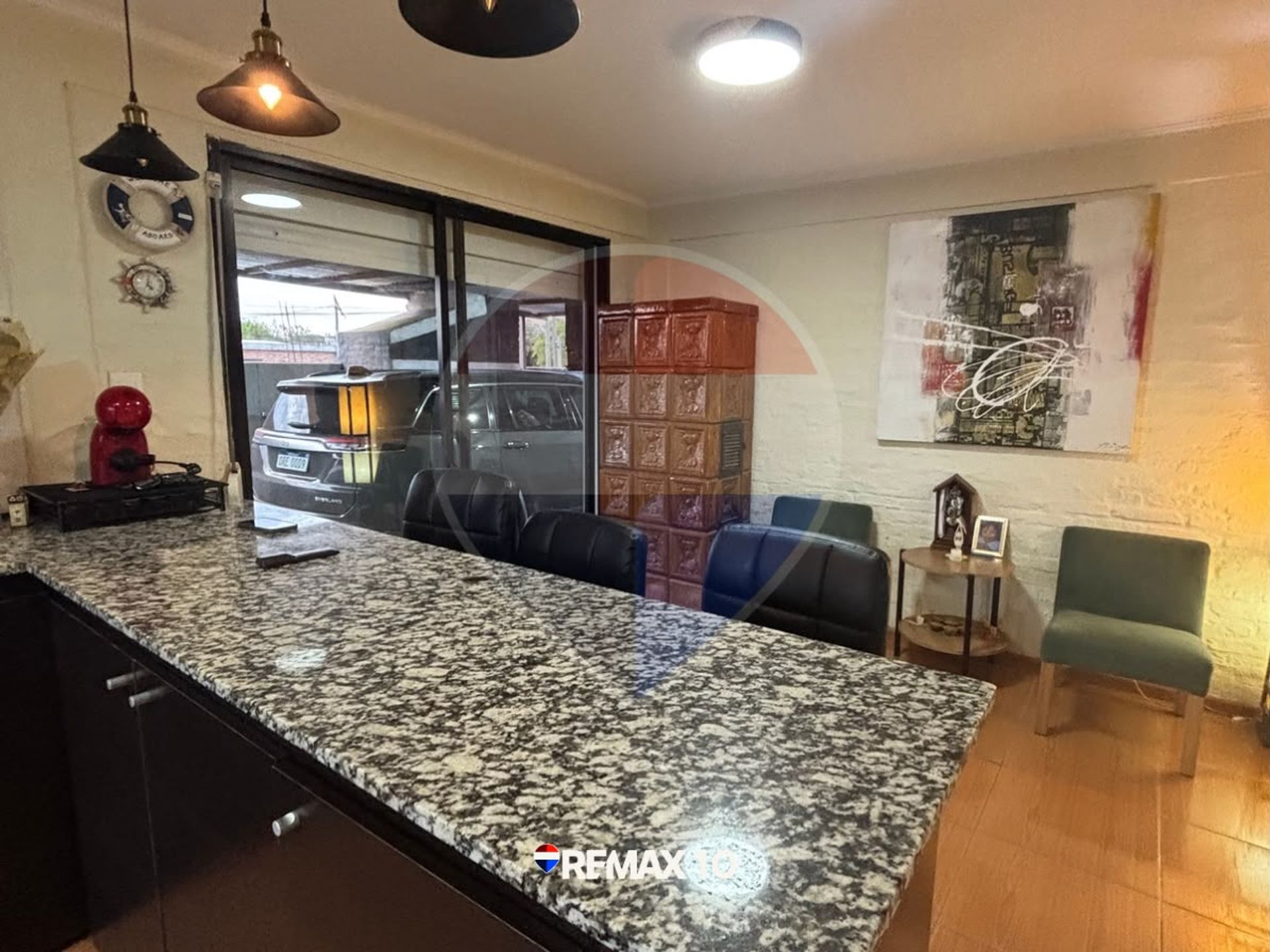 Se vende casa con barbacoa y consultorio. - 12