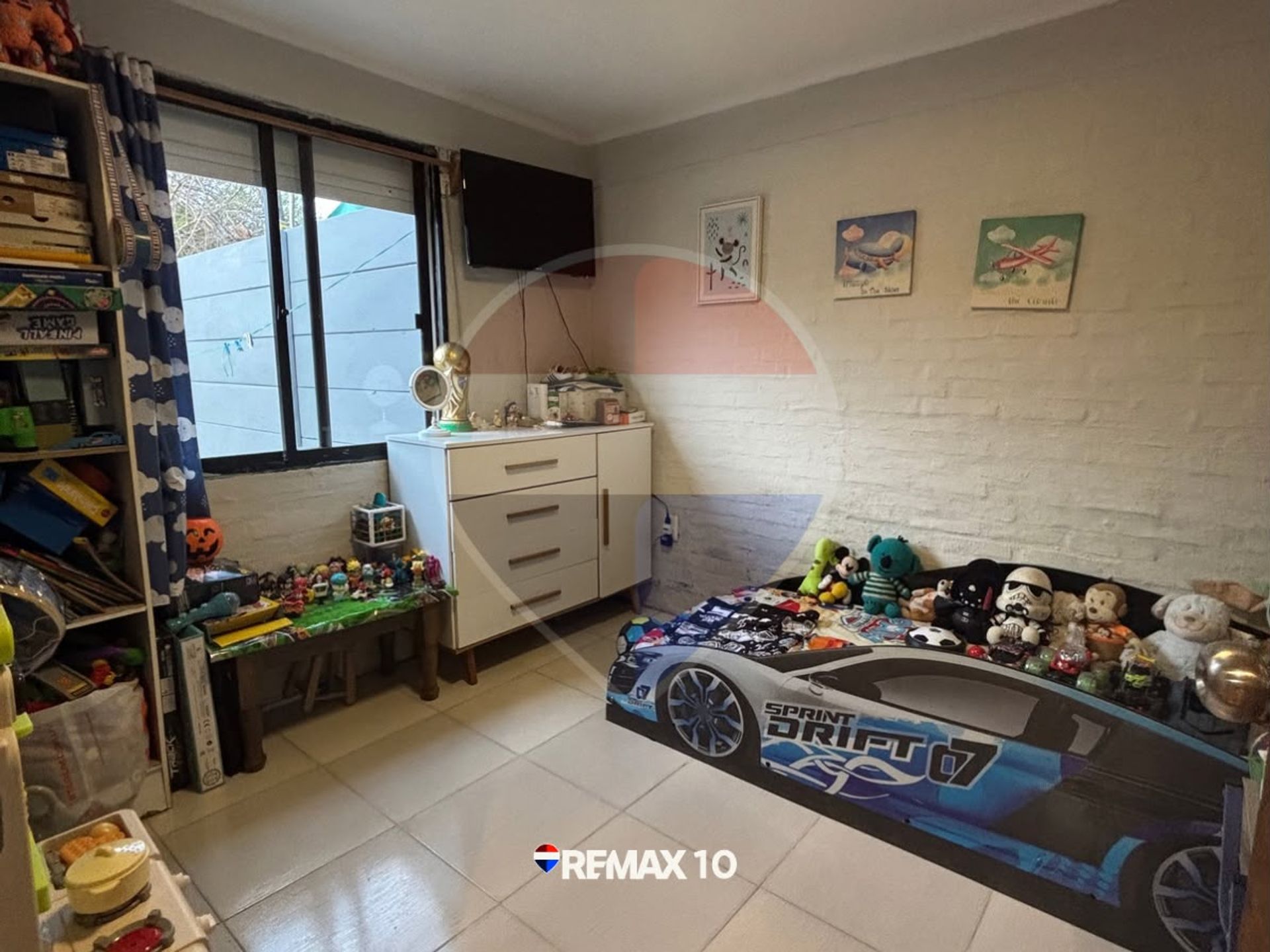 Se vende casa con barbacoa y consultorio. - 18