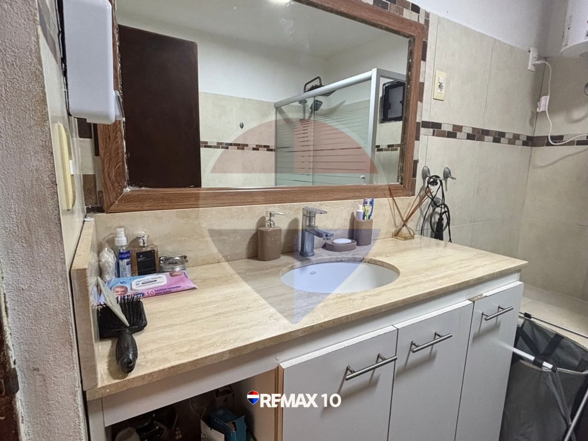 Se vende casa con barbacoa y consultorio. - 19