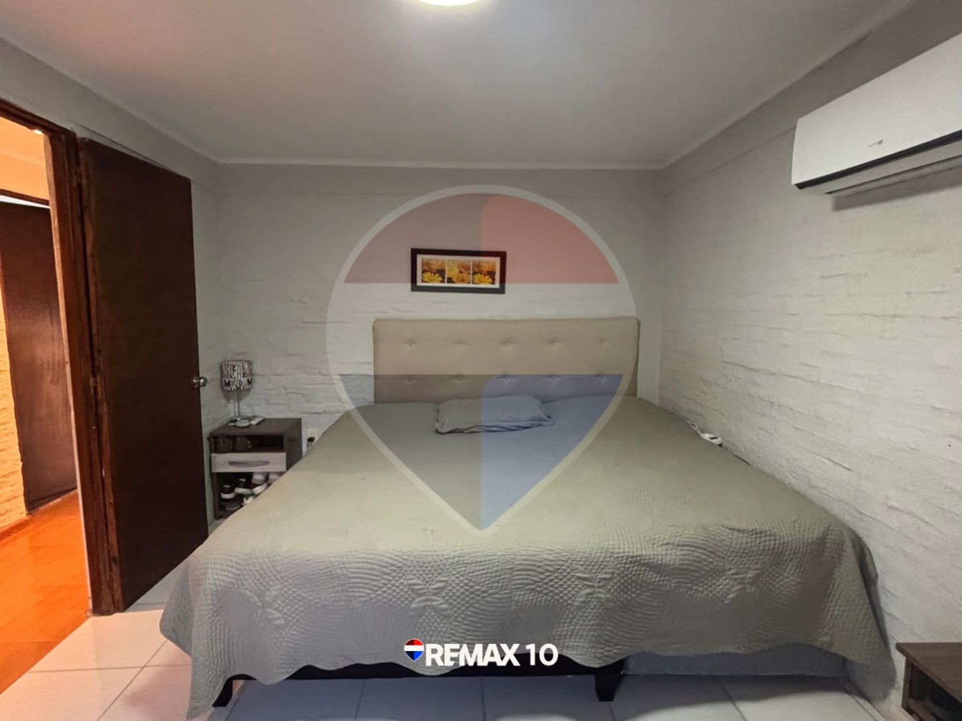 Se vende casa con barbacoa y consultorio. - 15