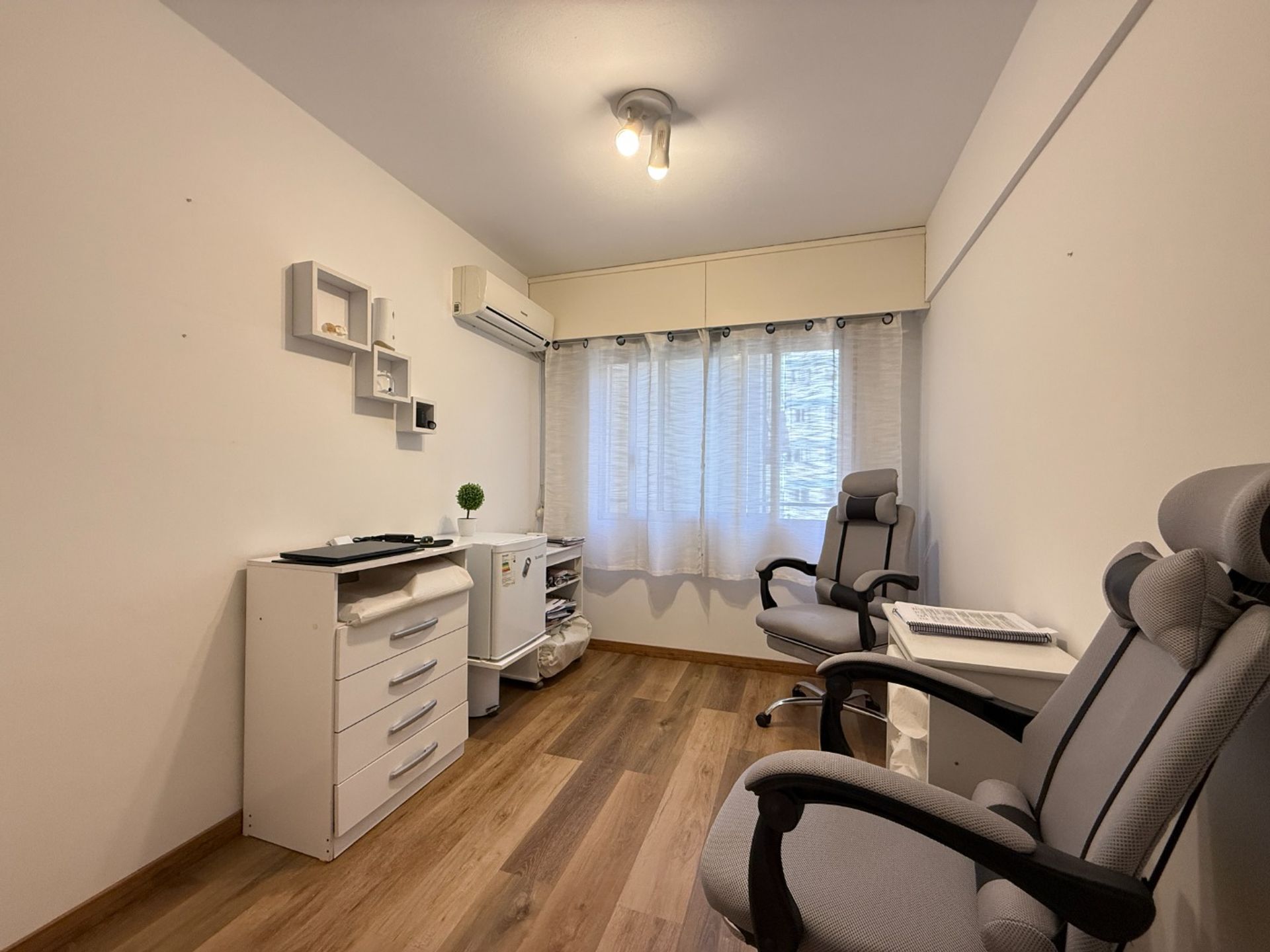 VENTA APTO 3 DORMITORIOS POCITOS 3 BAÑOS GGE FIJO - 7