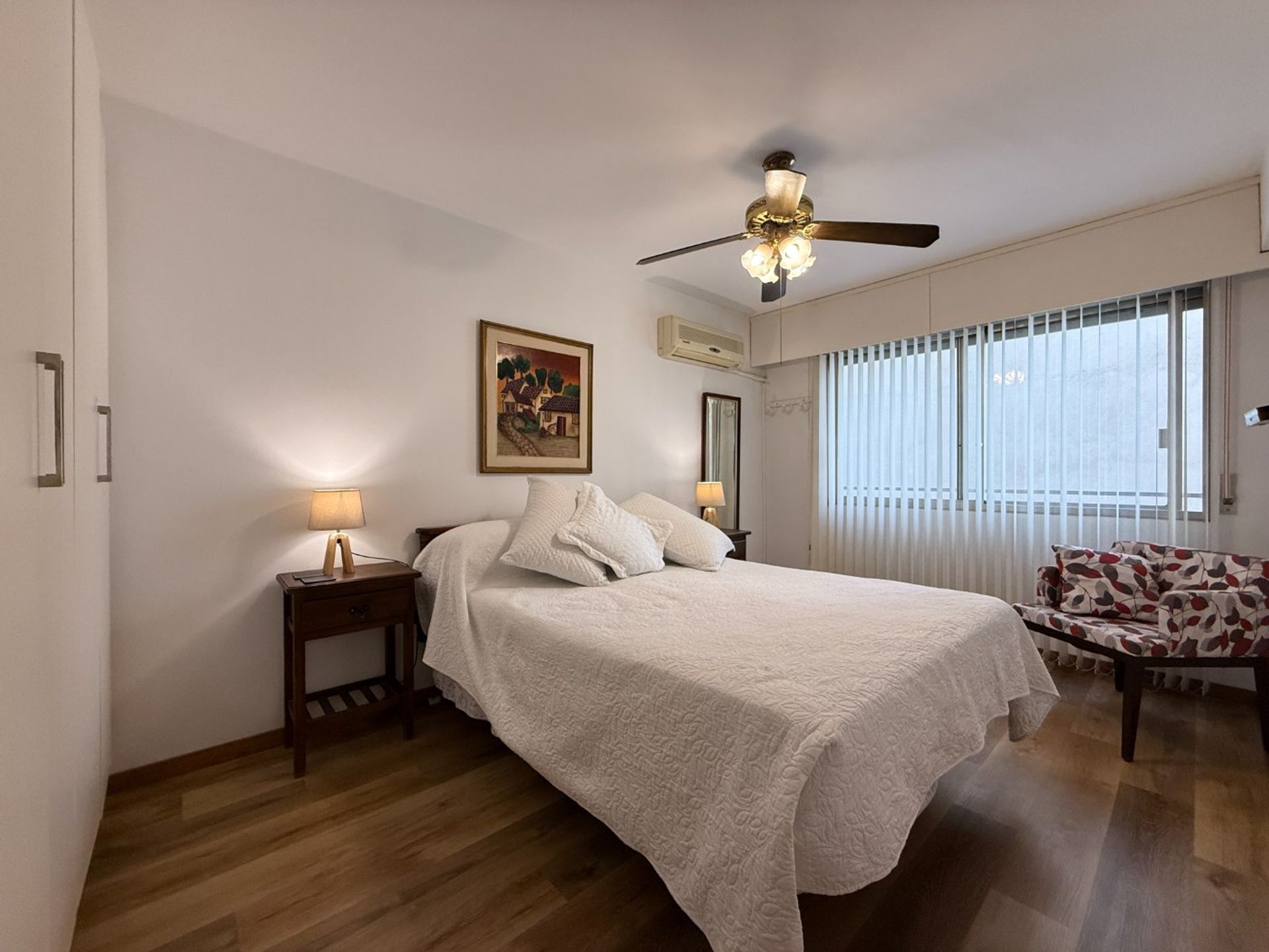 VENTA APTO 3 DORMITORIOS POCITOS 3 BAÑOS GGE FIJO - 10
