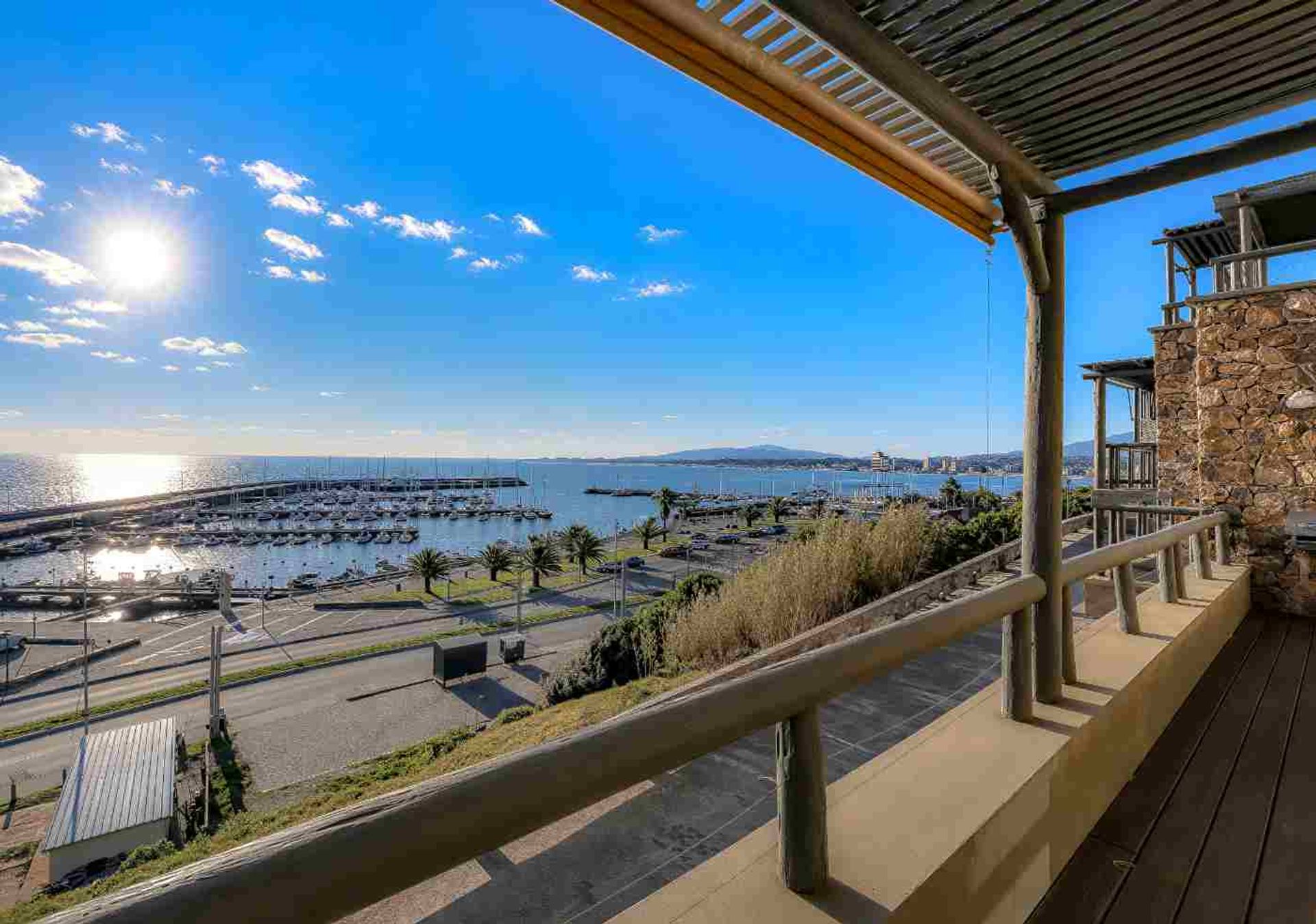 Se vende Apto frente al mar Piriápolis 2 dormi - 1
