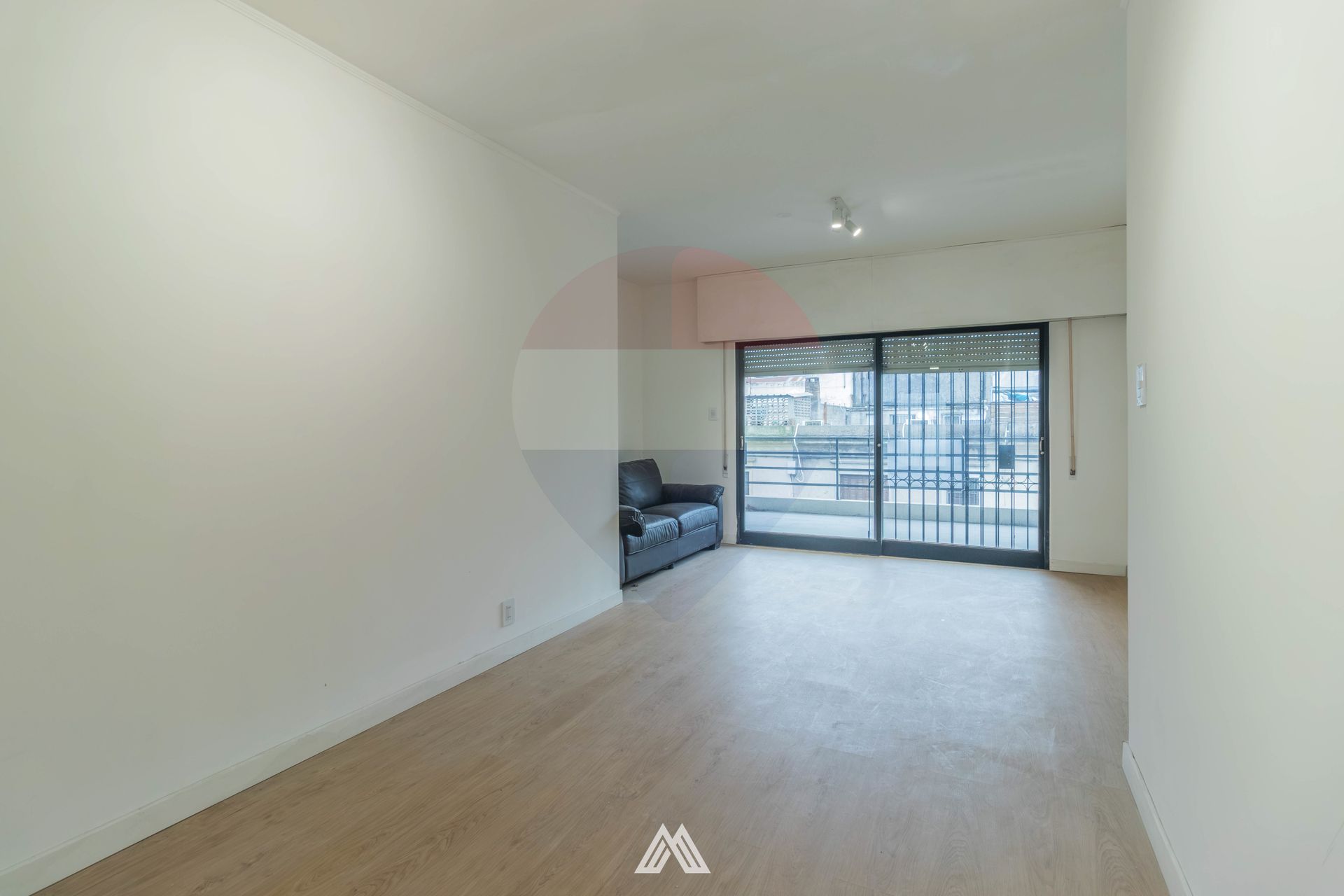 VENTA CASA 2 DORMITORIOS Y LOCAL COMERCIAL AGUADA - 2