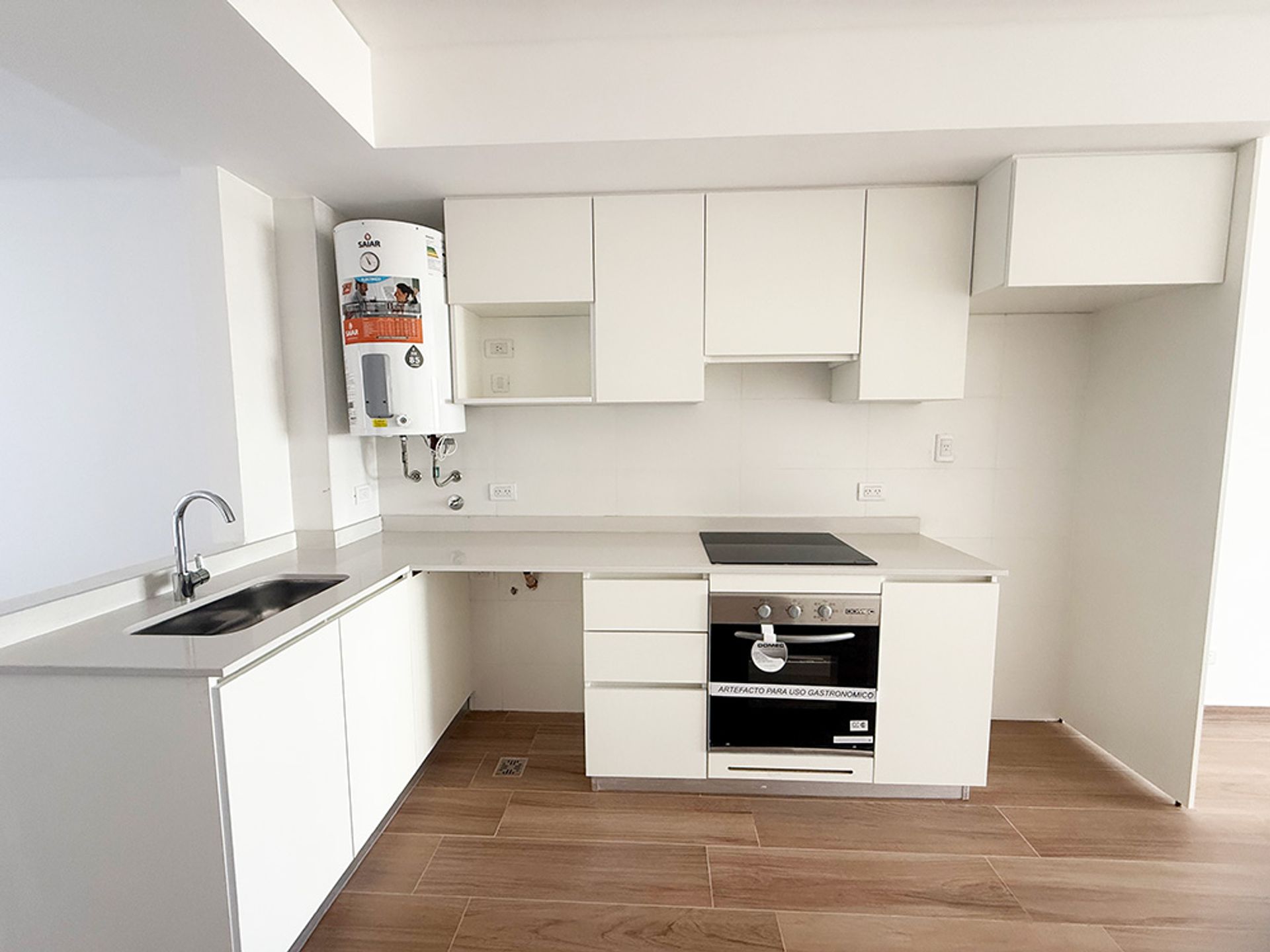 Departamento en Thames 200