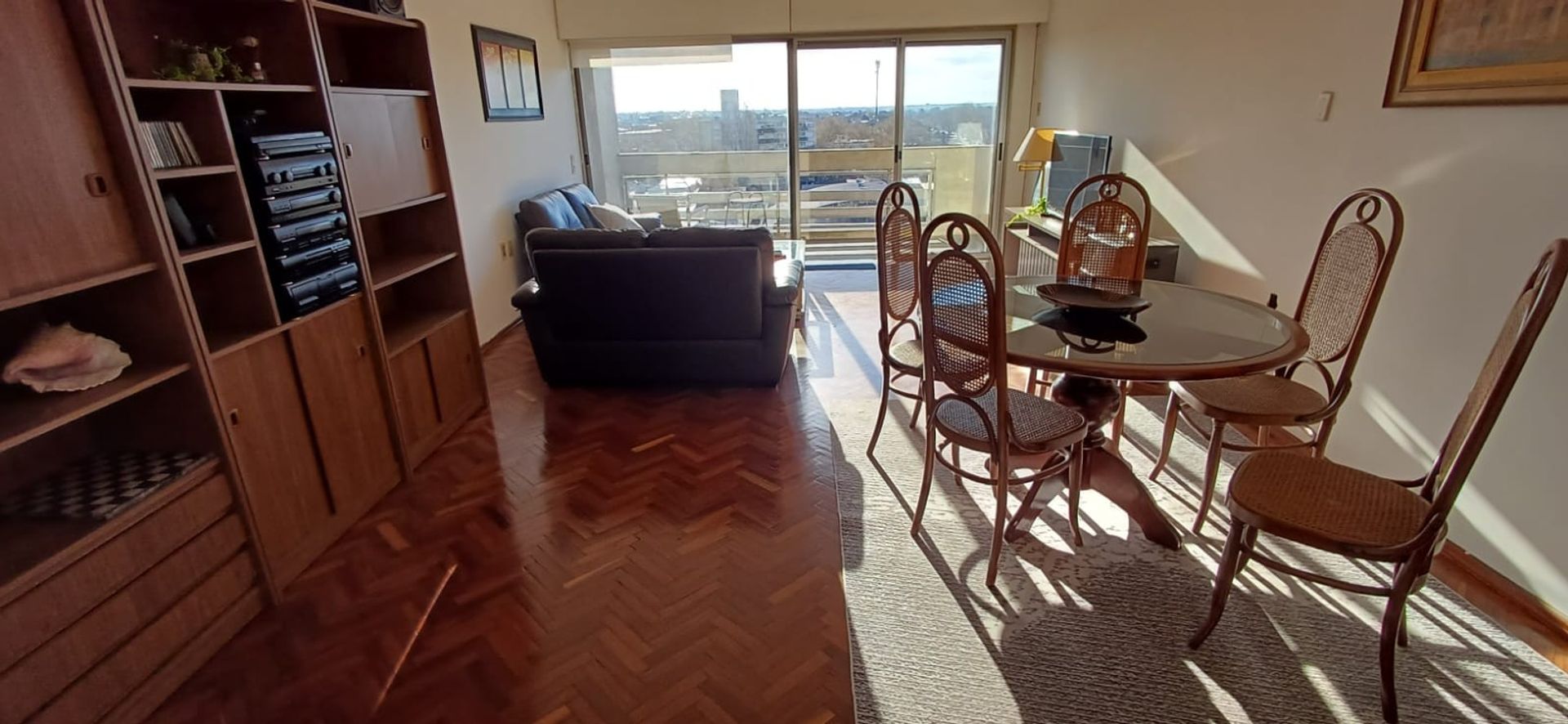 Apartamento 4 dormitorios y 2 baños. Maroñas - 1