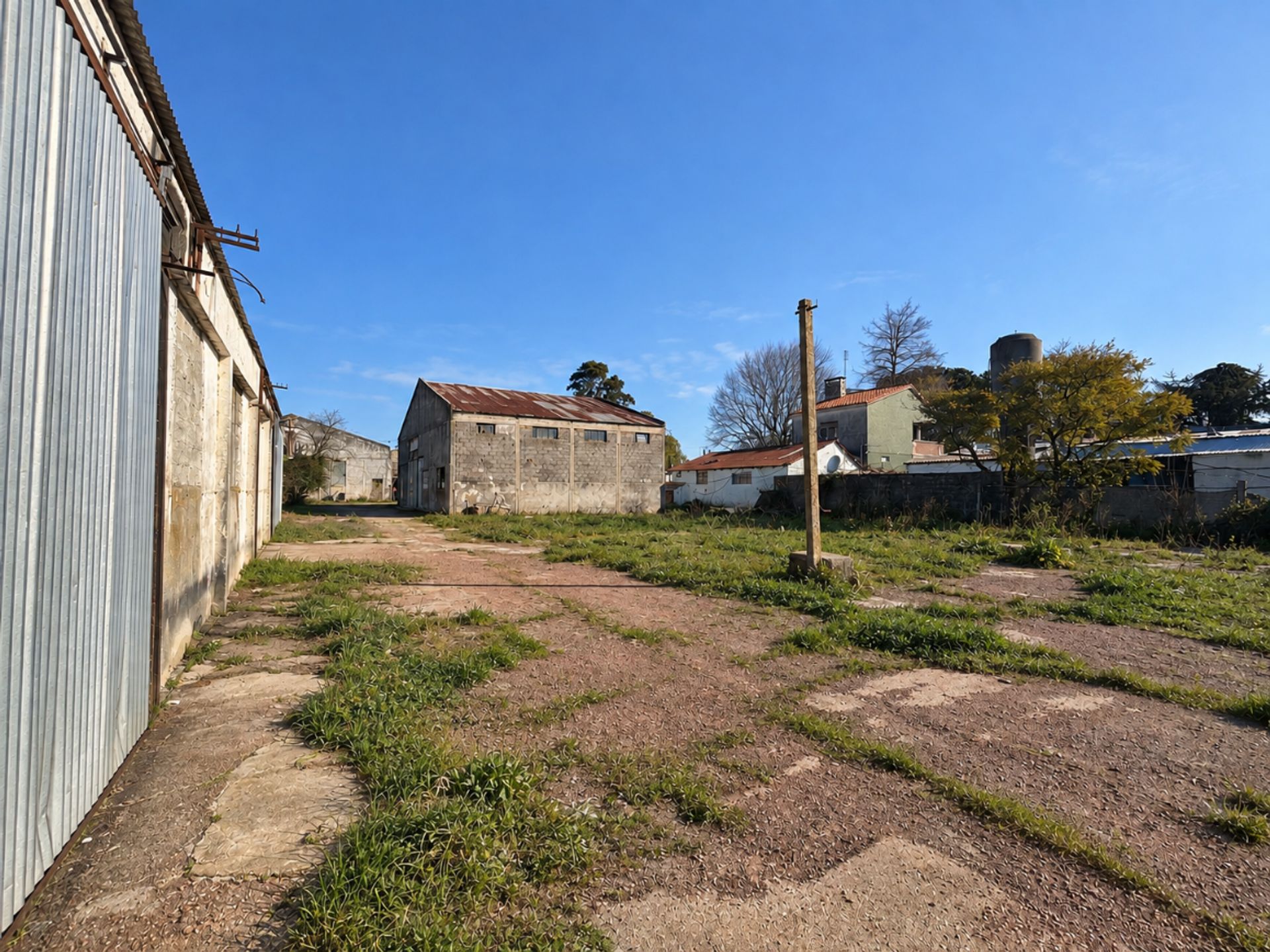 Alquiler Galpón/Depósito de 590m² en La Montañesa - 6
