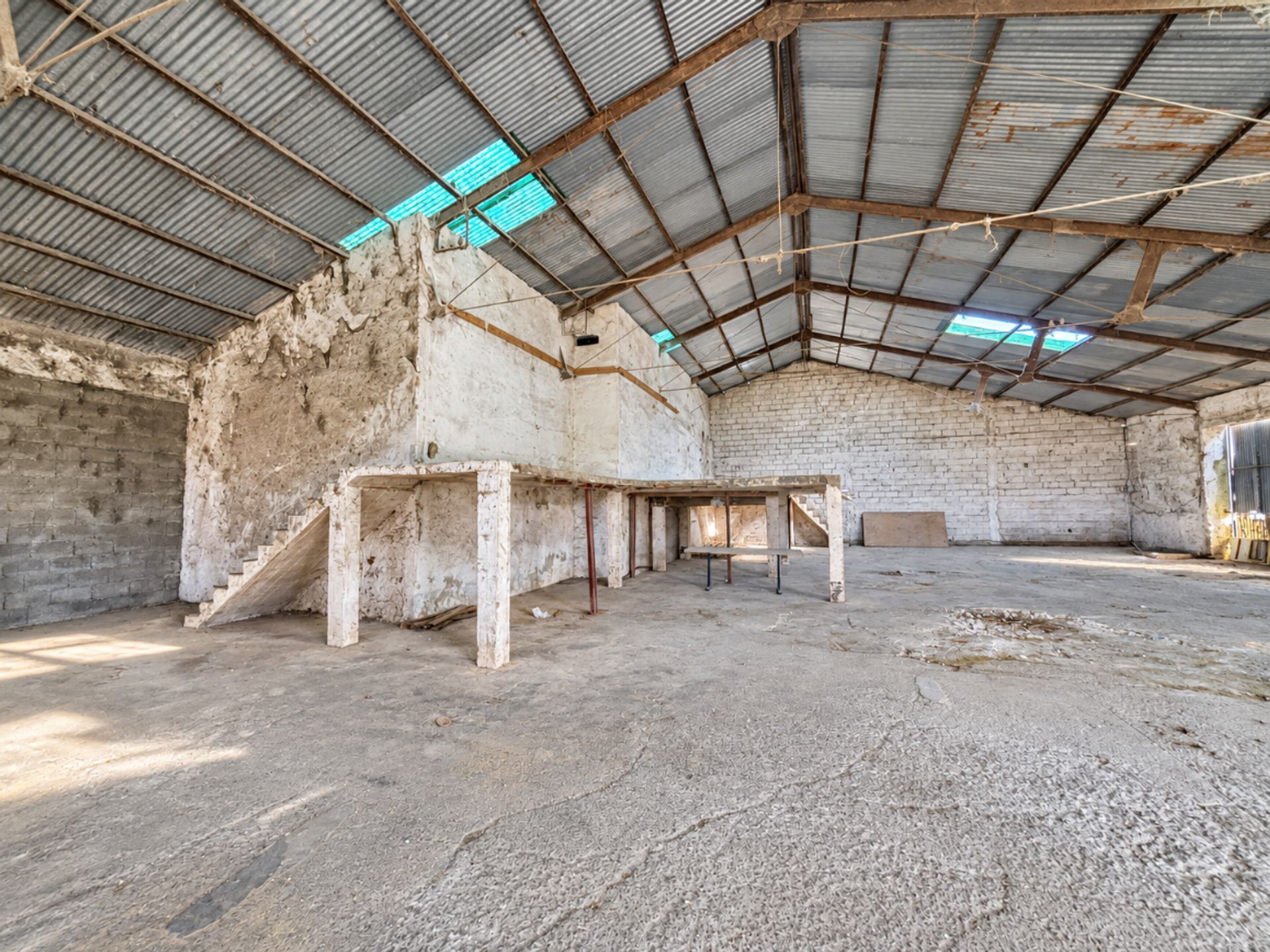 Alquiler Galpón/Depósito de 590m² en La Montañesa - 3
