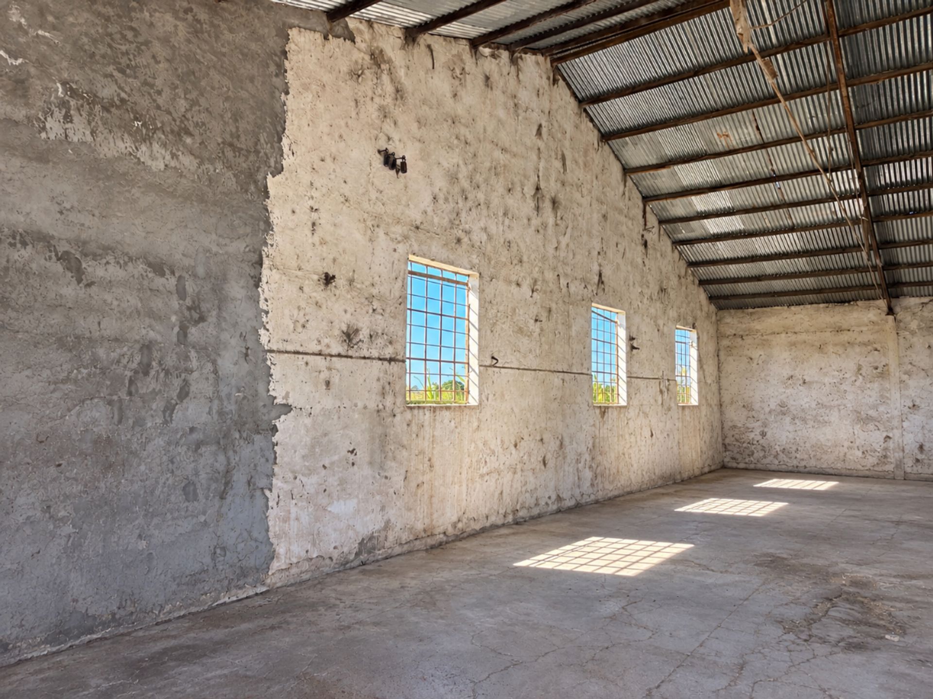 Alquiler Galpón/Depósito de 590m² en La Montañesa - 5