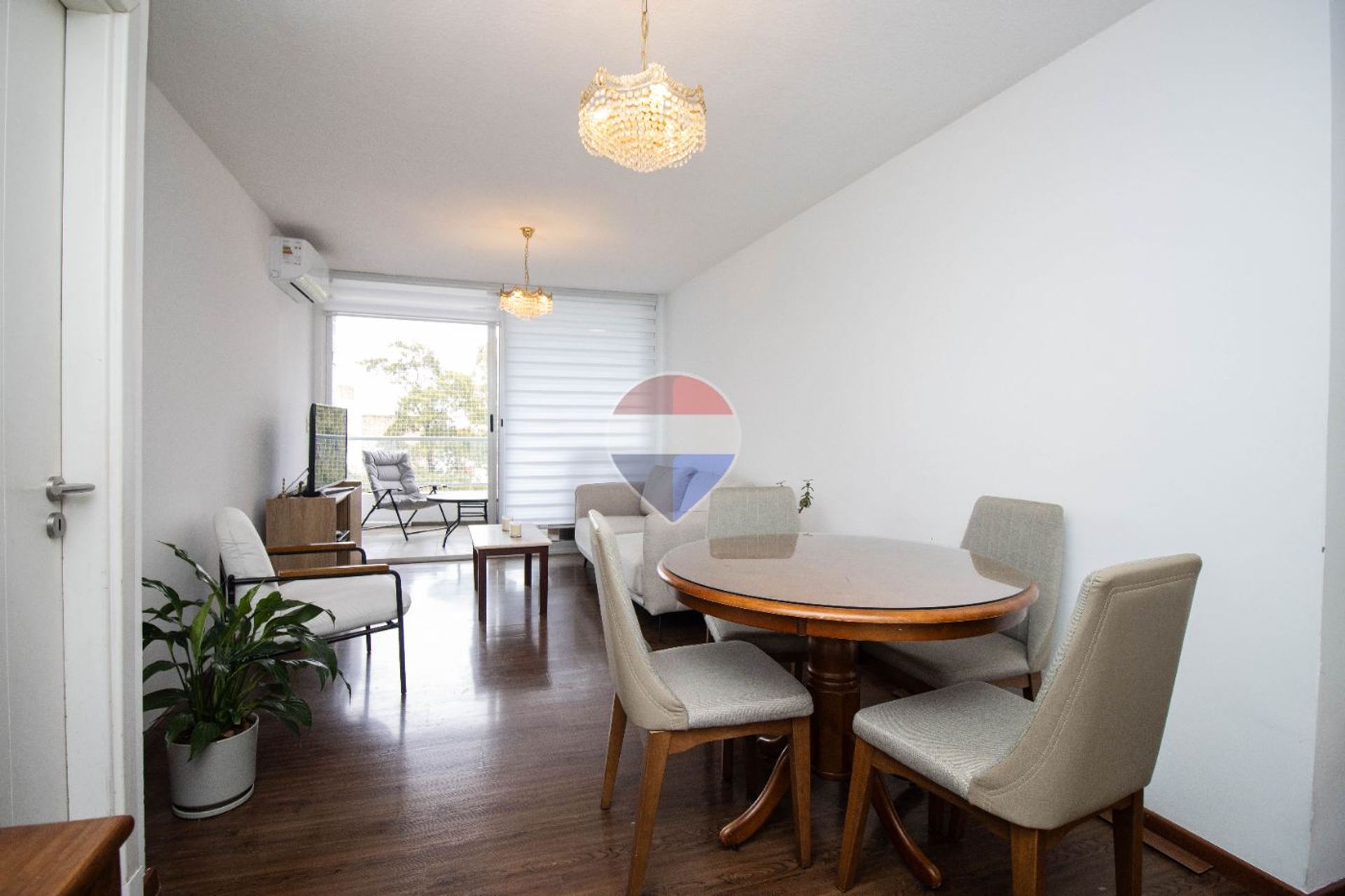 VENTA APARTAMENTO DOS DORMITORIOS CON GARAJE - 1
